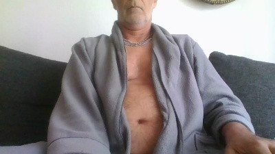 Marc33000 live cam on Cam4