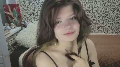 MarcelleTrefz live cam on Cam4