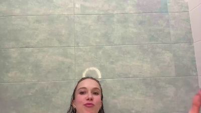 MarciaCapas live cam on Cam4