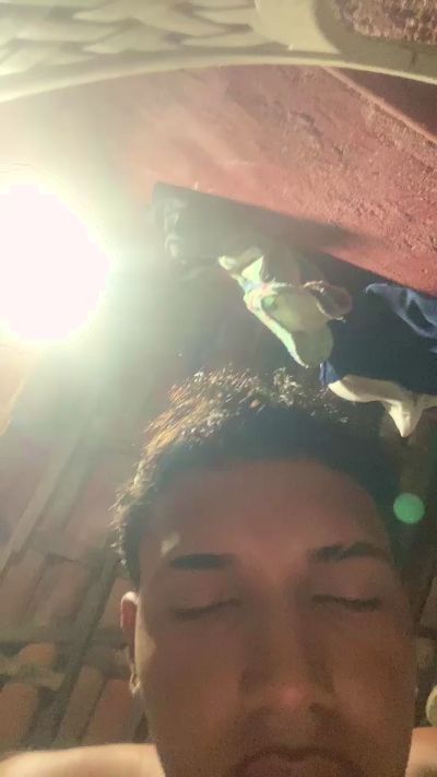 Marcos_18 live cam on Cam4