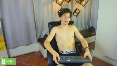 Marcoviolet live cam on Cam4
