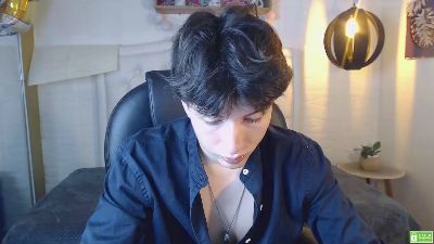 Marcoviolet live cam on Cam4