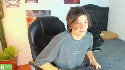 Marcoviolet live cam on Cam4