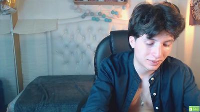 Marcoviolet live cam on Cam4