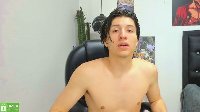 Marcoviolet live cam on Cam4