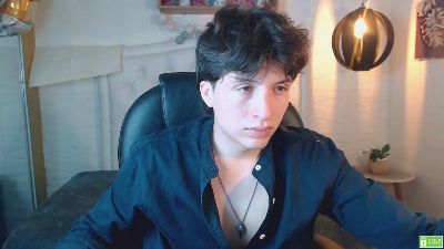 Marcoviolet live cam on Cam4