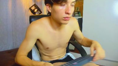 Marcoviolet live cam on Cam4