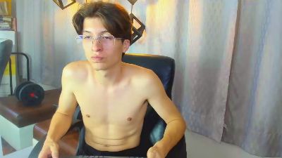 Marcoviolet live cam on Cam4