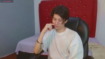 Marcoviolet live cam on Cam4
