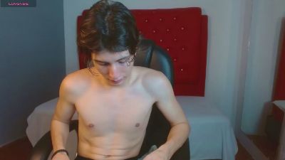 Marcoviolet live cam on Cam4