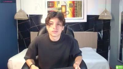 Marcoviolet live cam on Cam4