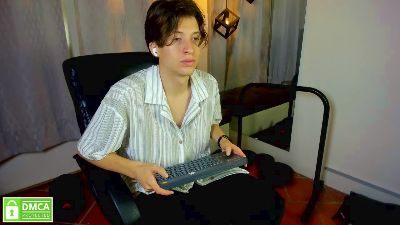 Marcoviolet live cam on Cam4