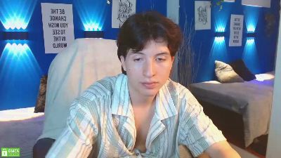 Marcoviolet live cam on Cam4