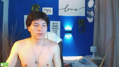 Marcoviolet live cam on Cam4
