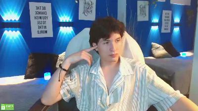 Marcoviolet live cam on Cam4