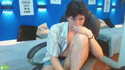 Marcoviolet live cam on Cam4
