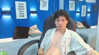 Marcoviolet live cam on Cam4