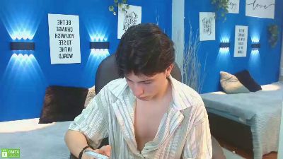 Marcoviolet live cam on Cam4