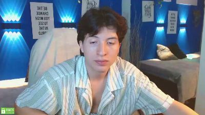 Marcoviolet live cam on Cam4
