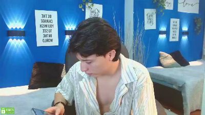 Marcoviolet live cam on Cam4