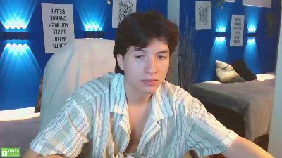 Marcoviolet live cam on Cam4