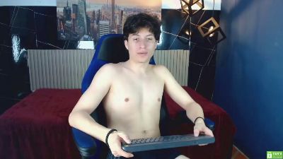 Marcoviolet live cam on Cam4