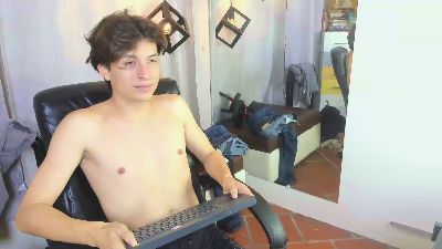 Marcoviolet live cam on Cam4