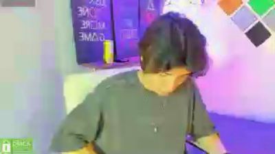 Marcoviolet live cam on Cam4