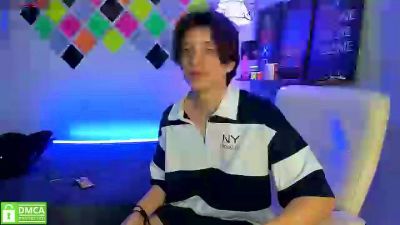 Marcoviolet live cam on Cam4