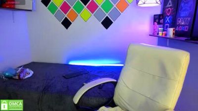 Marcoviolet live cam on Cam4