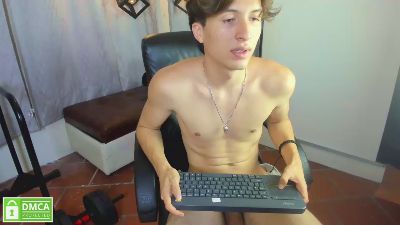 Marcoviolet live cam on Cam4