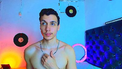 Marcus_hanks1 live cam on Cam4