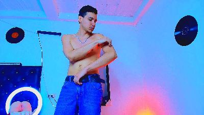 Marcus_hanks1 live cam on Cam4