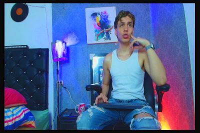 Marcus_hanks1 live cam on Cam4