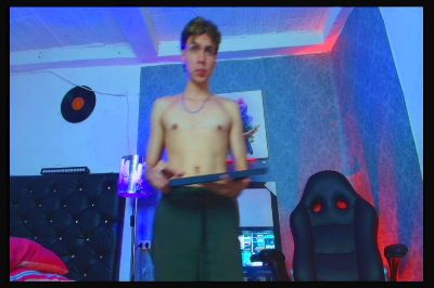 Marcus_hanks1 live cam on Cam4