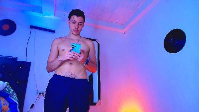 Marcus_hanks1 live cam on Cam4