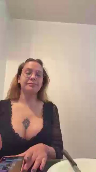 Mardeoro69 live cam on Cam4