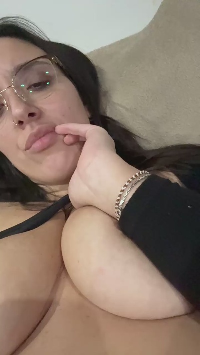 Mardeoro69 live cam on Cam4