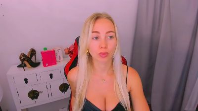 MargaritaFlirt live cam on Cam4