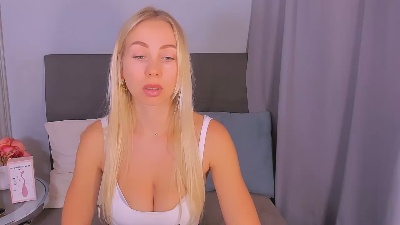 MargaritaFlirt live cam on Cam4