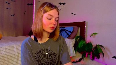 MargertGarmon live cam on Cam4