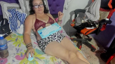Margoth_clain75 live cam on Cam4