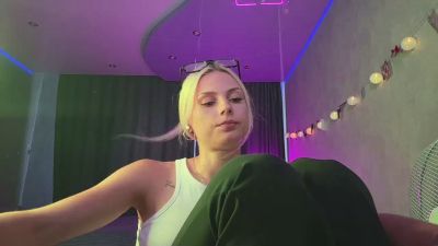 MargyLacoss live cam on Cam4