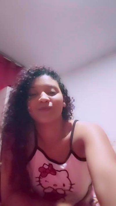 Mari1999 live cam on Cam4
