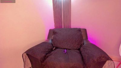 Mari_doll live cam on Cam4