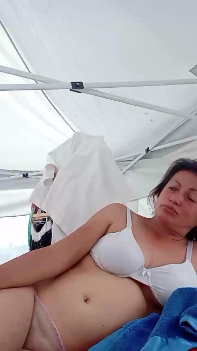 MariaAnaDei live cam on Cam4