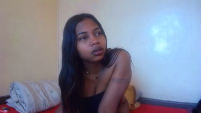 Mariahchaude live cam on Cam4