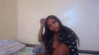 Mariahchaude live cam on Cam4