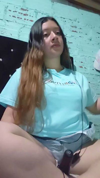 Mariana_Loving live cam on Cam4