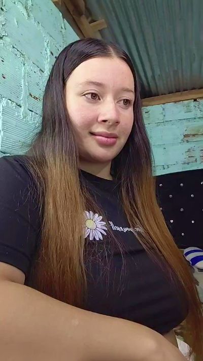 Mariana_Loving live cam on Cam4